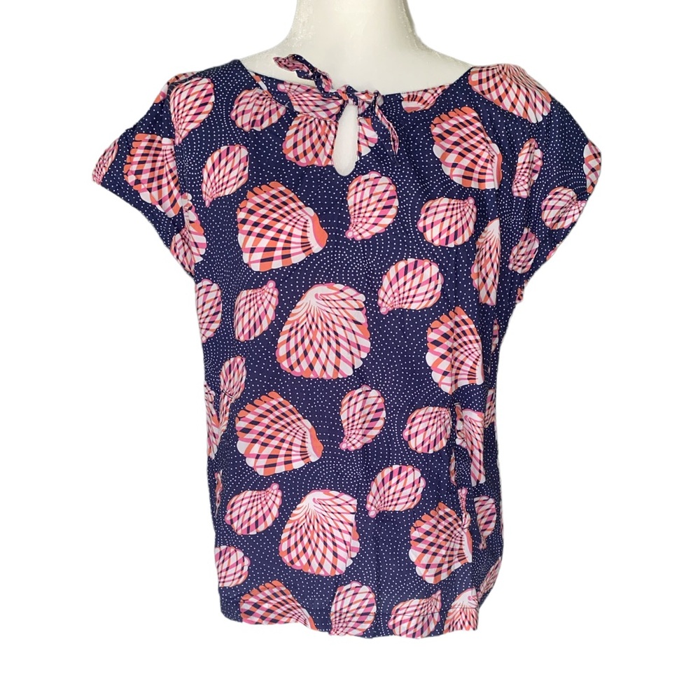 Lilly Pulitzer Hannah Tie Front Keyhole Top in Great Escape Print - L